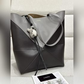 原廠皮  LOEWE    小號 puzzle Tote 灰咖25.5-14.