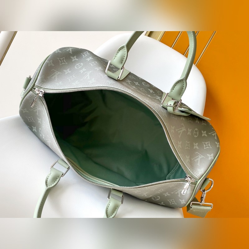 m11718 變碼芯片 用漸變單圖畫布制作，這款keepall帶子包45以其印刷