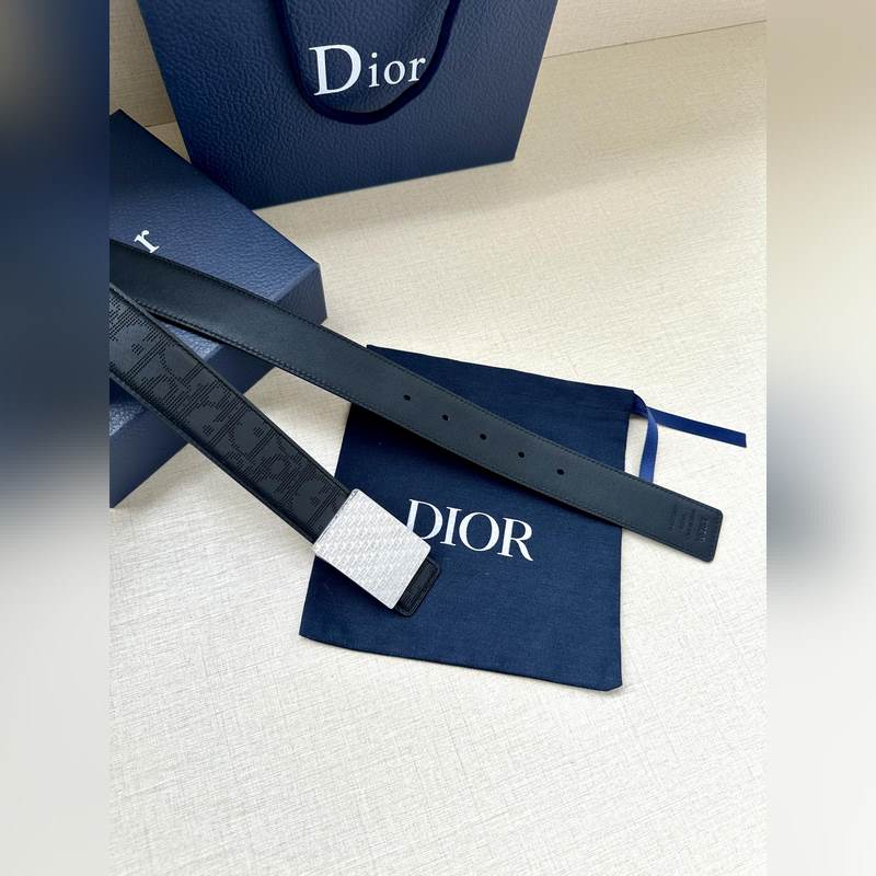 寬度3.5 CM  ，長度80—110歐碼 。