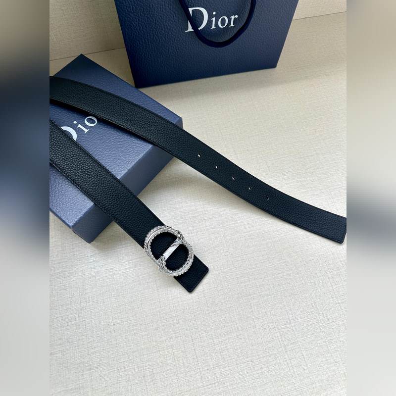 寬度3.5 CM  ，長度80—110歐碼 。