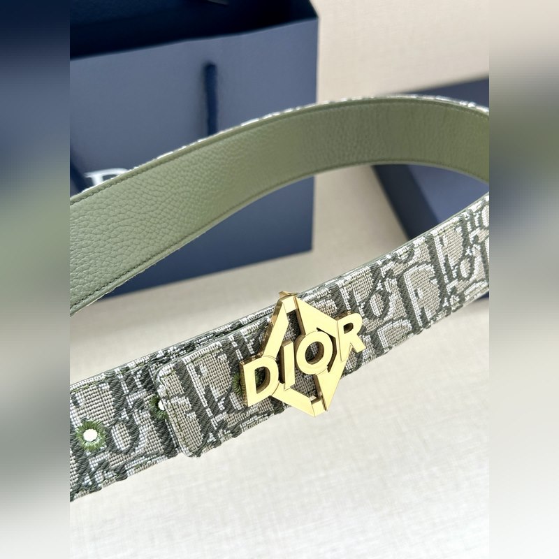 寬度3.5 CM  ，長度80—110歐碼 。