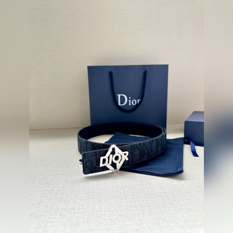 寬度3.5 CM  ，長度80—110歐碼 。