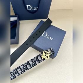 寬度3.5 CM  ，長度80—110歐碼 。