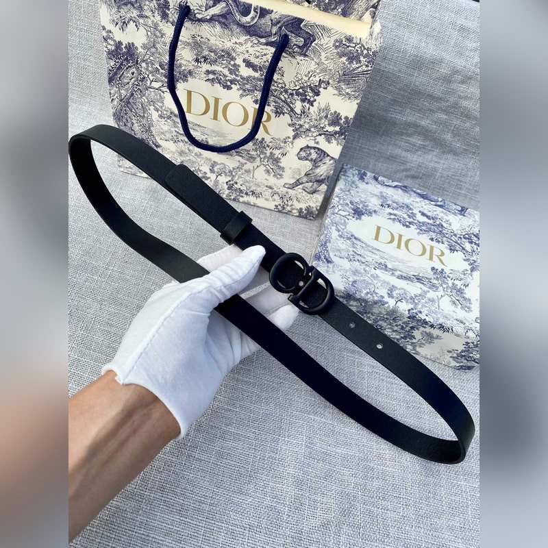 寬度3.5 CM  ，長度80—110歐碼 。