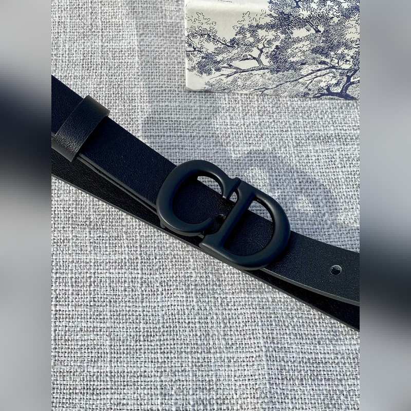 寬度3.5 CM  ，長度80—110歐碼 。