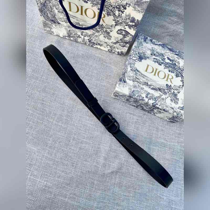 寬度3.5 CM  ，長度80—110歐碼 。