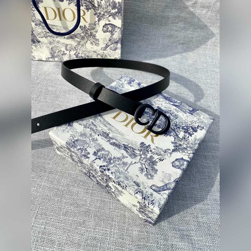 寬度3.5 CM  ，長度80—110歐碼 。