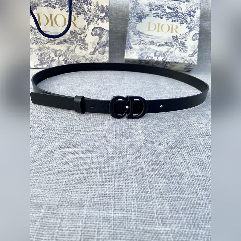 寬度3.5 CM  ，長度80—110歐碼 。