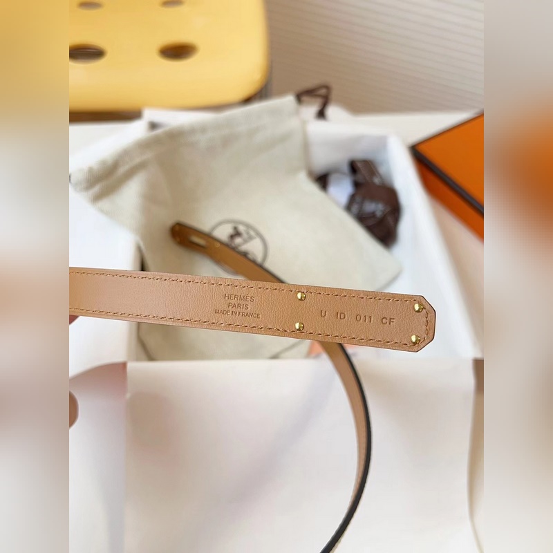 寬度1.8 CM ，  長度80-110歐碼 。