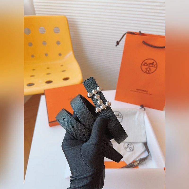 寬度2.4 CM ，  長度80-110歐碼 。