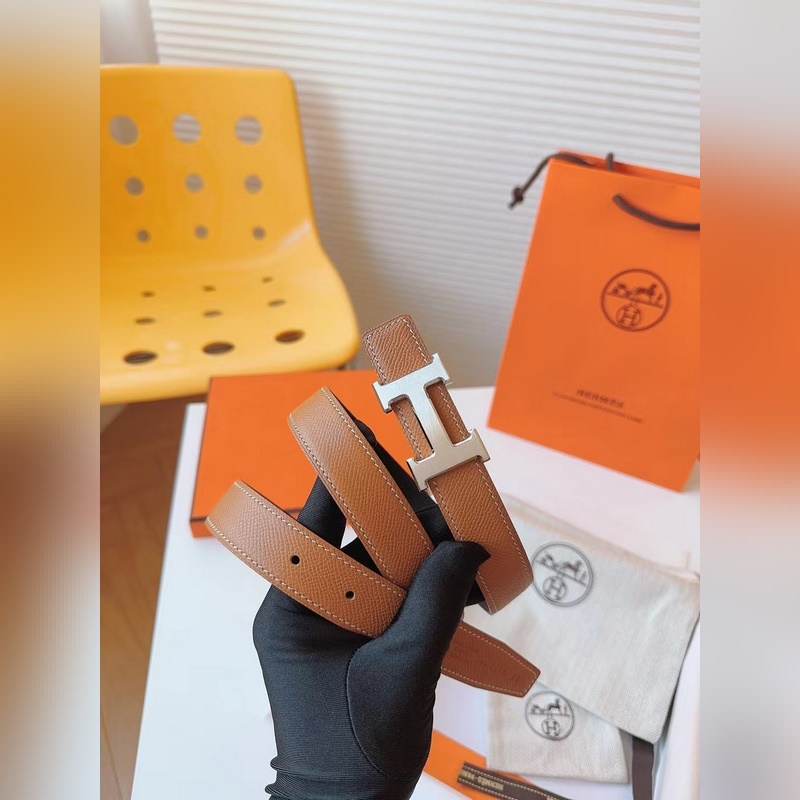 寬度2.4 CM ，  長度80-110歐碼 。