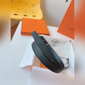 寬度2.4 CM ，  長度80-110歐碼 。