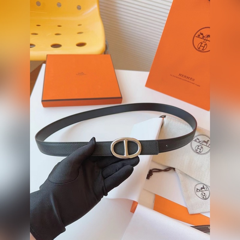 寬度2.4 CM ，  長度80-110歐碼 。