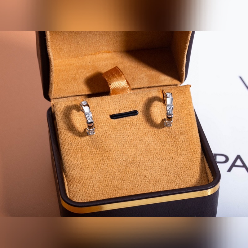 BV間鑽純潔銀蛇耳環 寶格麗 蛇耳環 耳釘 高版本 精工藝 原版飛碟耳塞，頂級版