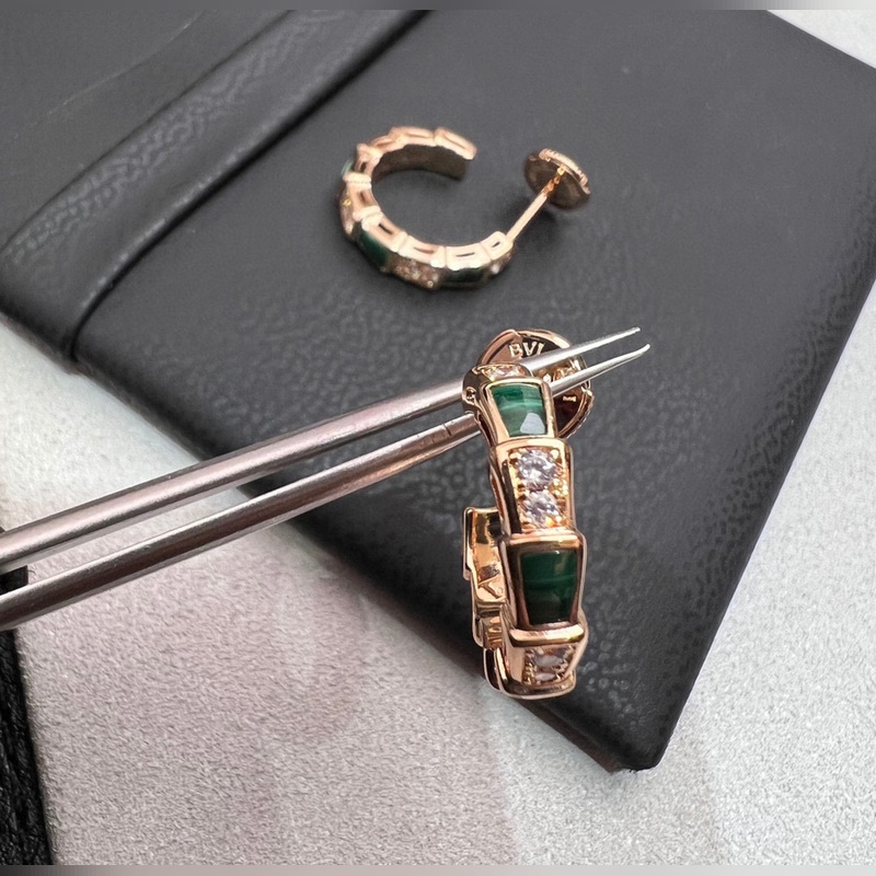 寶格麗 心心念念的Serpenti 蛇耳環(huán)，這個(gè)系列是最讓人著迷的一個(gè)系列，不論