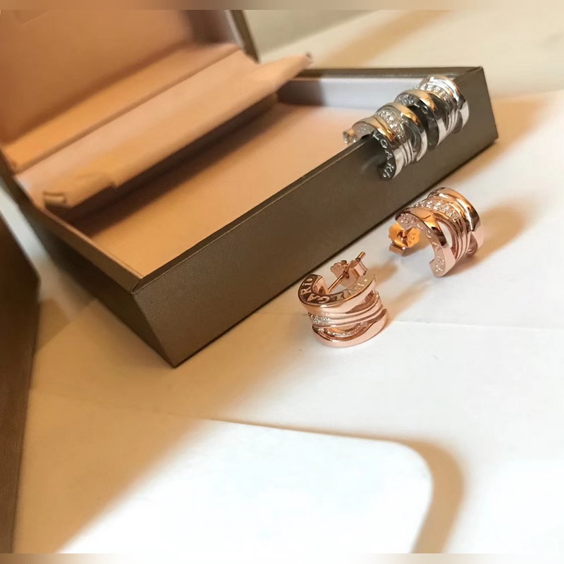 【代購級別】Bvlgari 寶格麗 B.ZERO1系列 小蠻腰 波浪鏤空排鑽耳釘