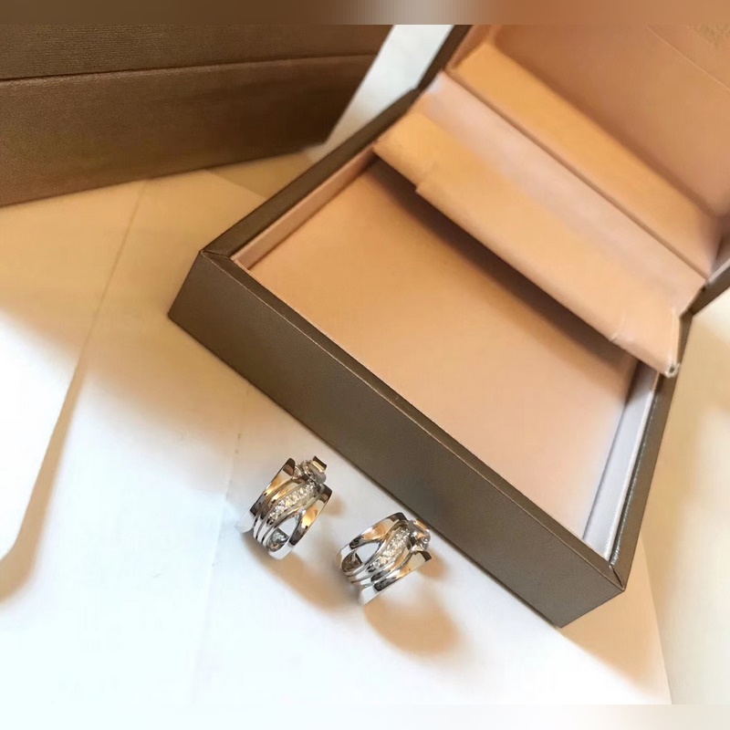 【代購級別】Bvlgari 寶格麗 B.ZERO1系列 小蠻腰 波浪鏤空排鑽耳釘