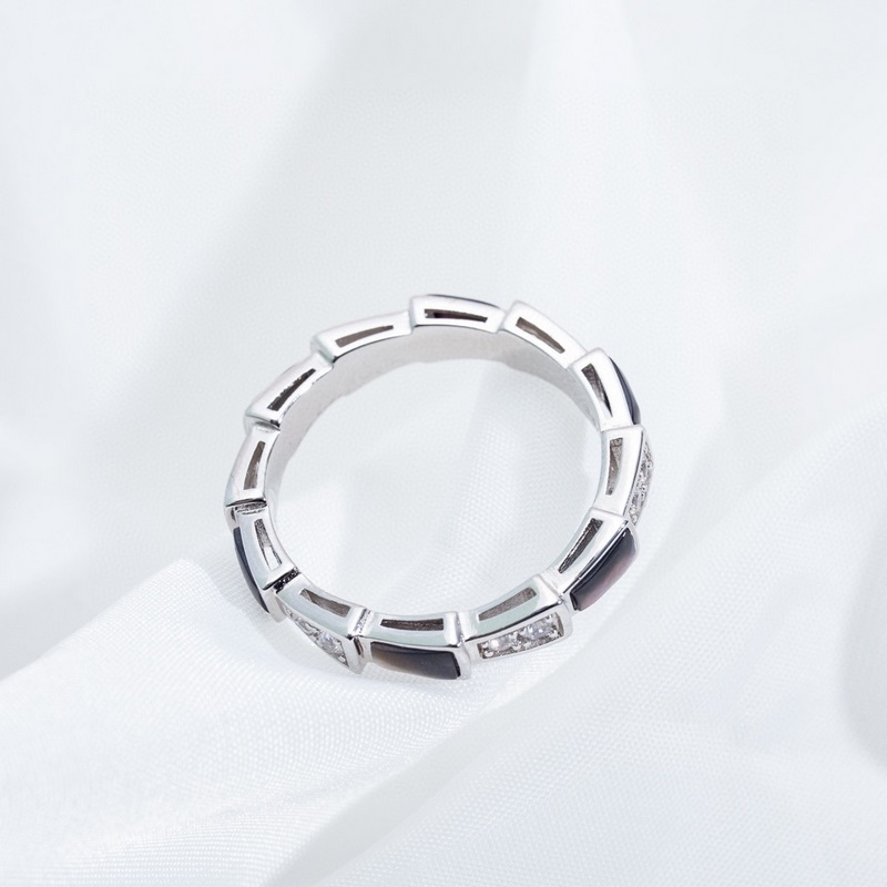 寶格麗 窄版灰貝母蛇戒指（窄版蛇戒指灰貝 尺寸678美號），頂級版