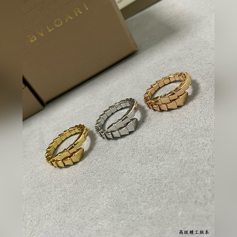 高級版。寶格麗窄版單圈光面細(xì)蛇戒指 ，真香系列... 實(shí)物簡單大方，價(jià)格美麗 做