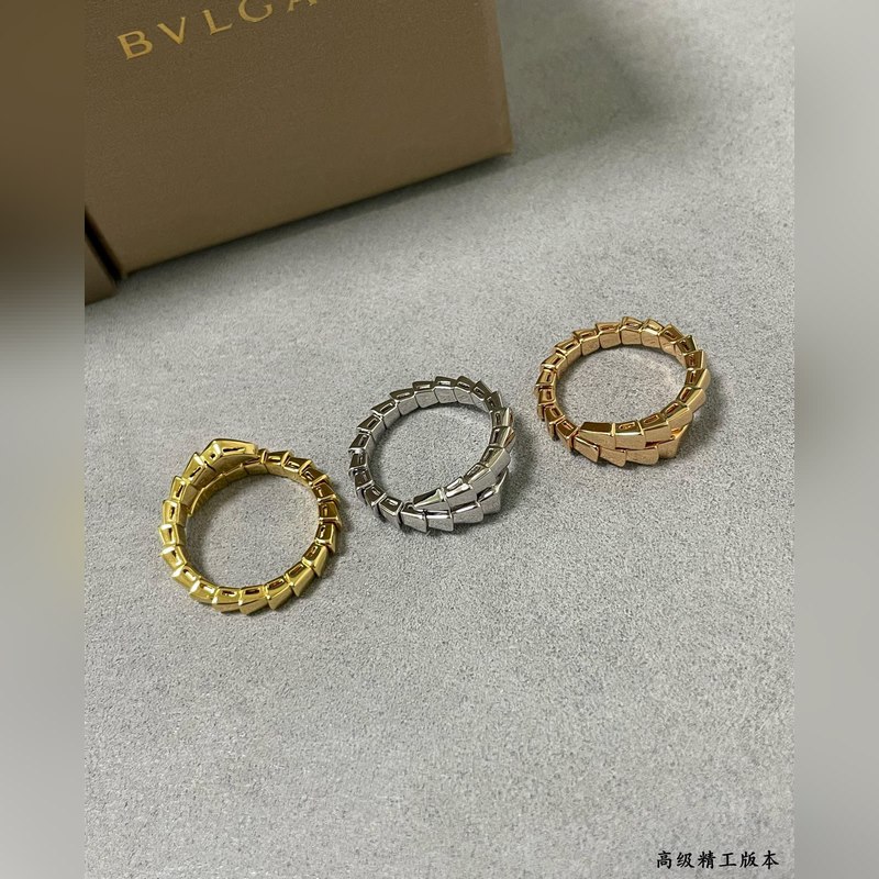 高級版。寶格麗窄版單圈光面細(xì)蛇戒指 ，真香系列... 實(shí)物簡單大方，價(jià)格美麗 做