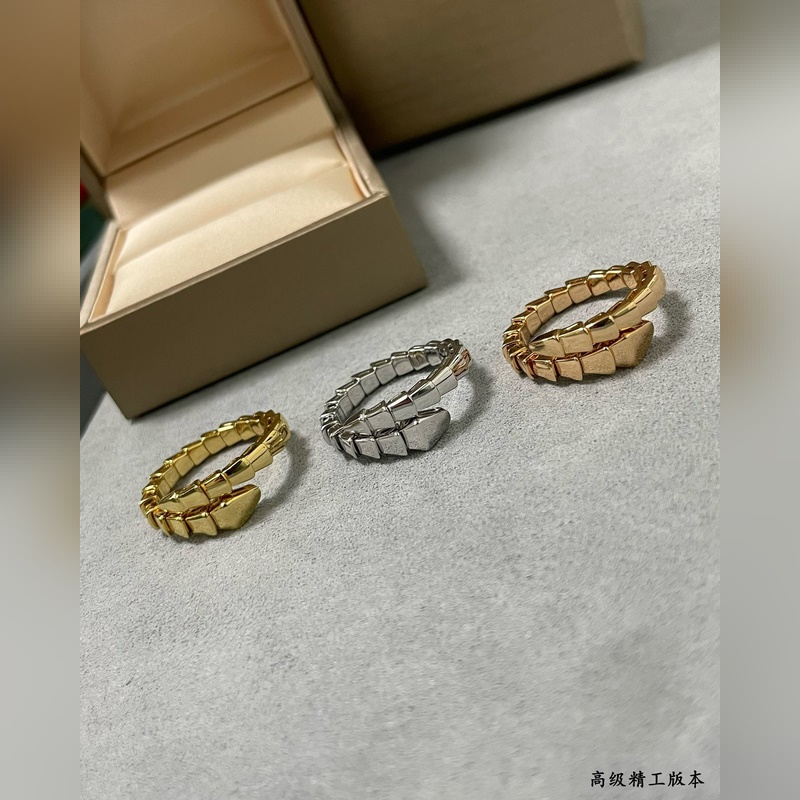 高級版。寶格麗窄版單圈光面細(xì)蛇戒指 ，真香系列... 實(shí)物簡單大方，價(jià)格美麗 做