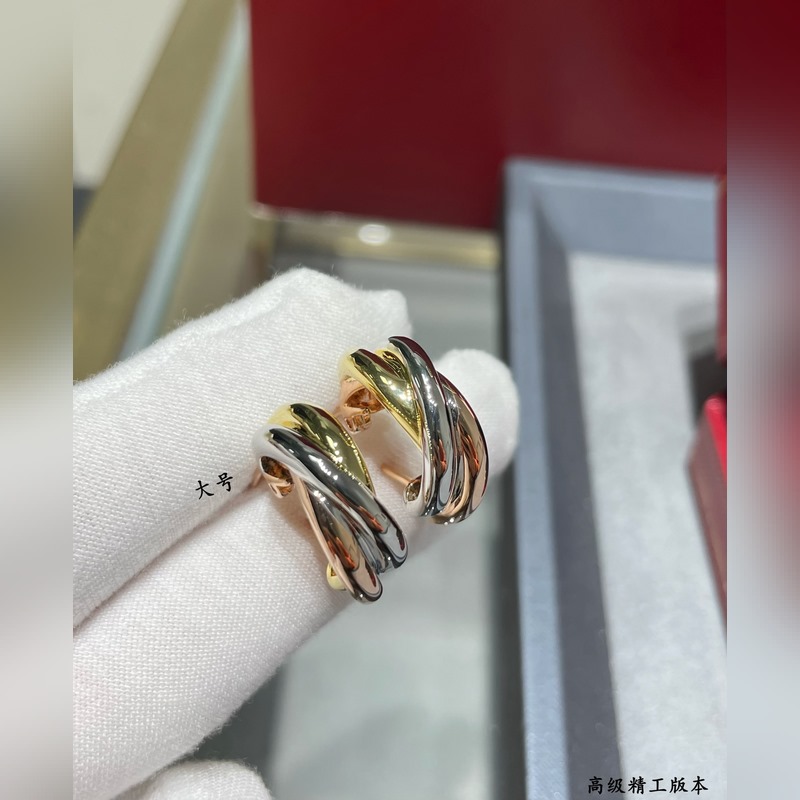 V金材質 8060260 分色電鍍 卡地亞大號三環無鑽耳環，又一款經典，完美詮釋