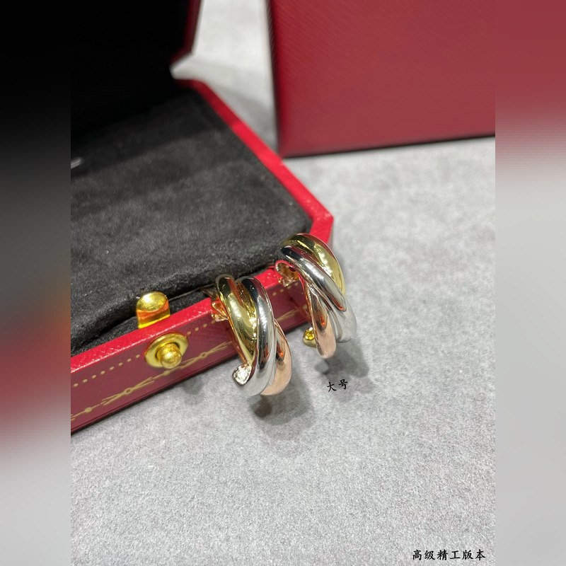 V金材質 8060260 分色電鍍 卡地亞大號三環無鑽耳環，又一款經典，完美詮釋