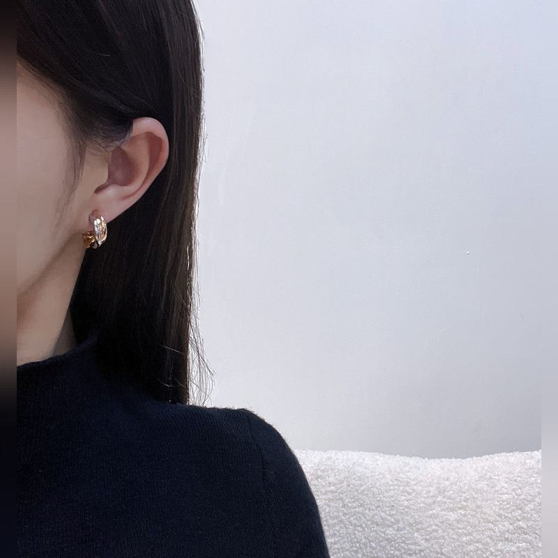 -專櫃圖 佩戴圖-卡地亞經(jīng)典款大號小號三色光面耳釘耳環(huán)耳拍