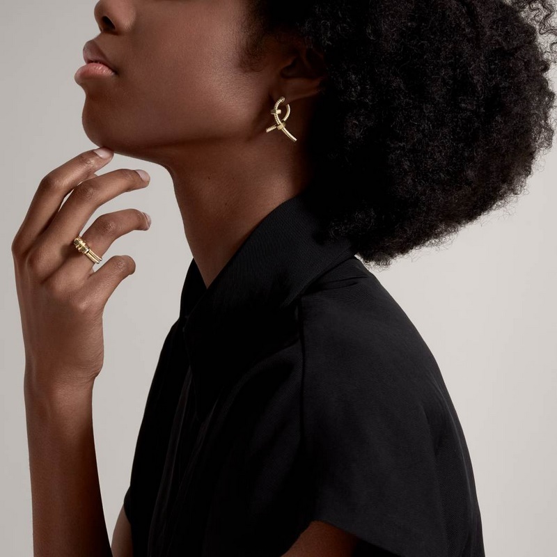 -專櫃圖 佩戴圖-卡地亞Cartier 交叉螺絲螺母耳釘耳環(huán)