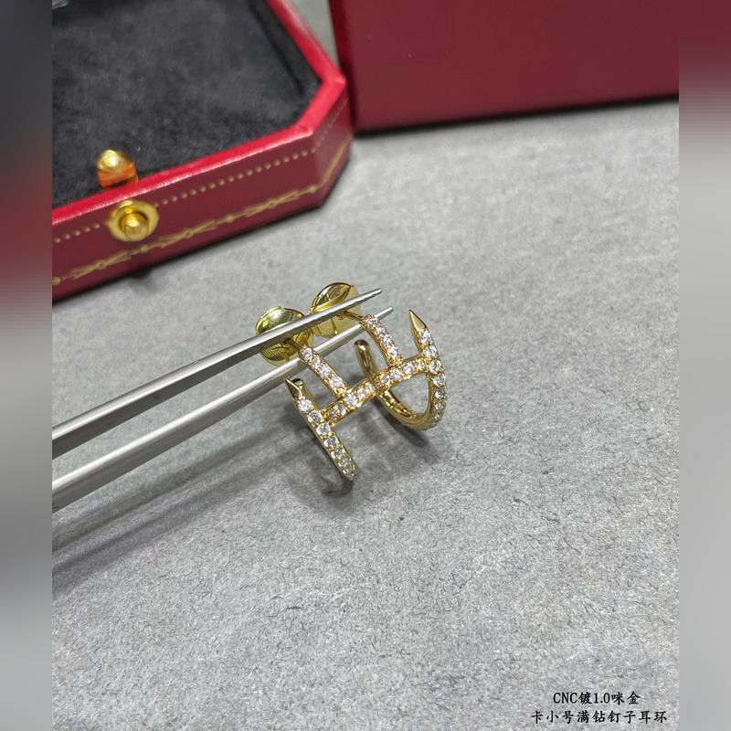 卡地亞CNC滿鑽小號釘子耳環(huán)，按照18K真金貨打造 微鑲工藝 打版。 老外訂單看