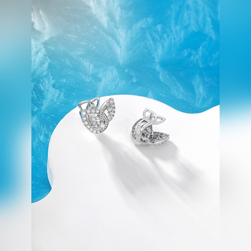 水滴耳釘，可訂做真金真鑽，隻做對版ZP真金貨，Pk市面各種金貨 量大咨詢客Fu