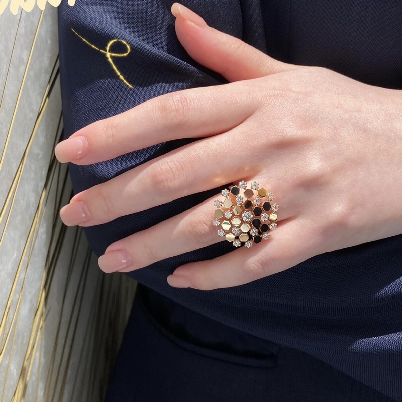 Bee My Love愛·巢系列玫瑰金戒指，可訂做18K真金真鑽版，隻做對版真金