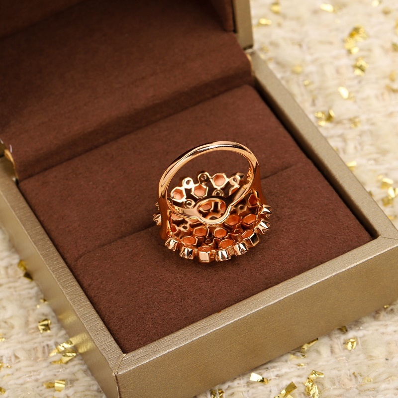 Bee My Love愛·巢系列玫瑰金戒指，可訂做18K真金真鑽版，隻做對版真金