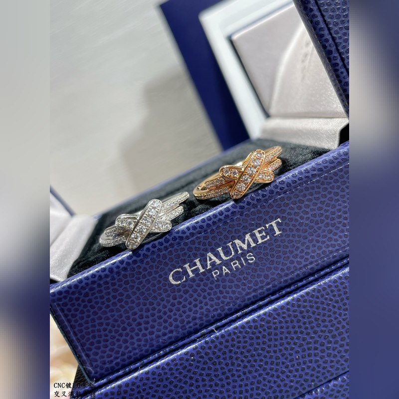 V金鍍咪金 2140190 碼數：5678。尚美交叉滿鑽戒指  簡單演繹時尚之美