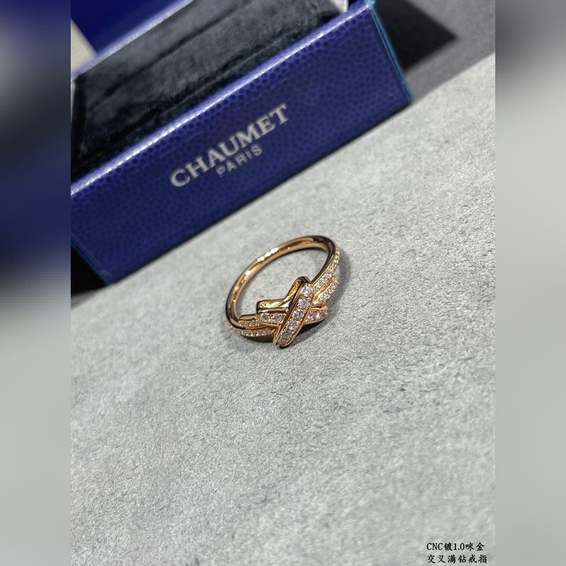 V金鍍咪金 2140190 碼數：5678。尚美交叉滿鑽戒指  簡單演繹時尚之美