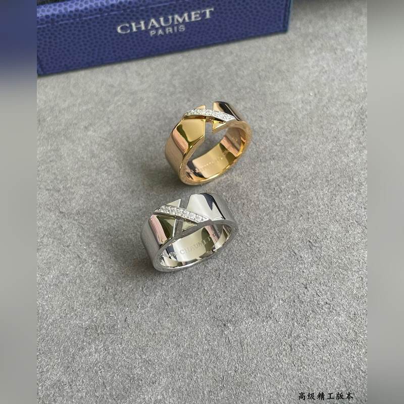 V金材質 2140220 碼數：678。尚美寬版光面X戒指 CHAUMET的緣系
