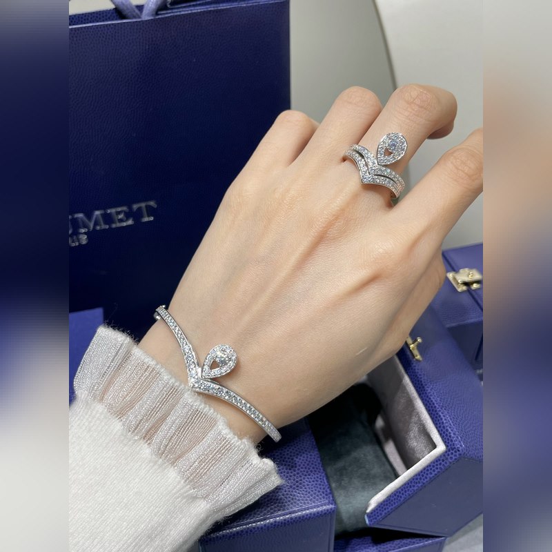 9 2 5 3560150。 剩碼數：5。尚美二合一水滴戒指 唯有獨特的水滴 雙