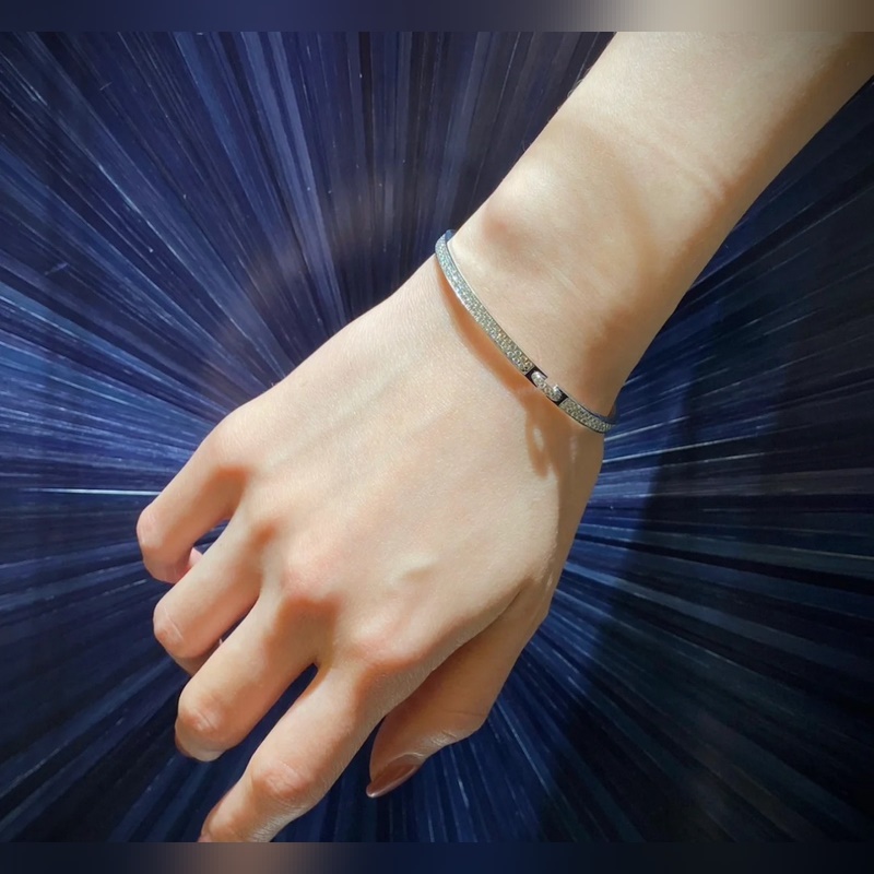 C161  巴黎尚美 唯美 精緻 簡約 緣系 滿鑽 手鐲  簡單演繹時尚之美 隨