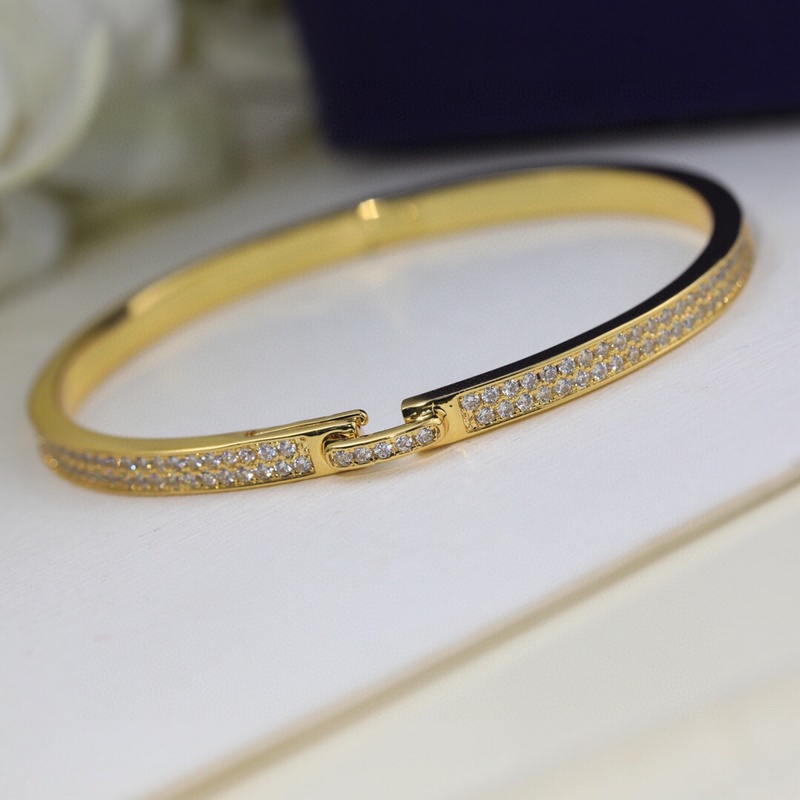 尚美手鐲  簡單演繹時尚之美 隨手拍就美的大贊 做工精緻 實拍 ，真實細節呈現