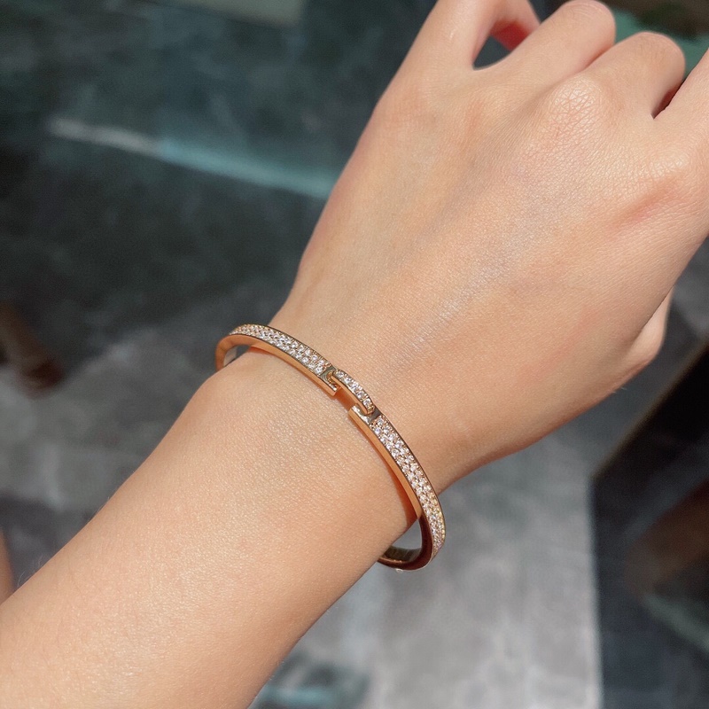 尚美手鐲  簡單演繹時尚之美 隨手拍就美的大贊 做工精緻 實拍 ，真實細節呈現