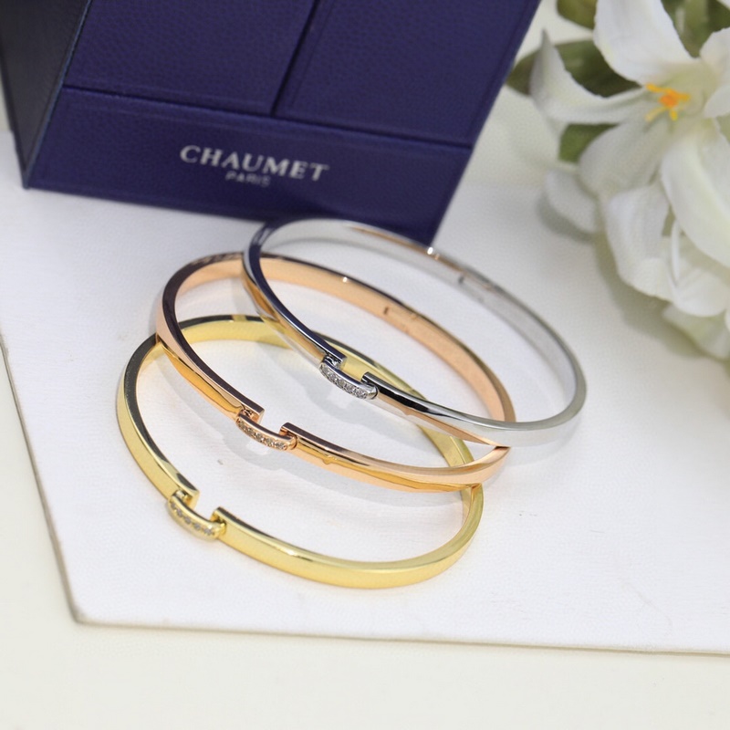 尚美手鐲  簡單演繹時尚之美 隨手拍就美的大贊 做工精緻 實(shí)拍 ，真實(shí)細(xì)節(jié)呈現(xiàn)