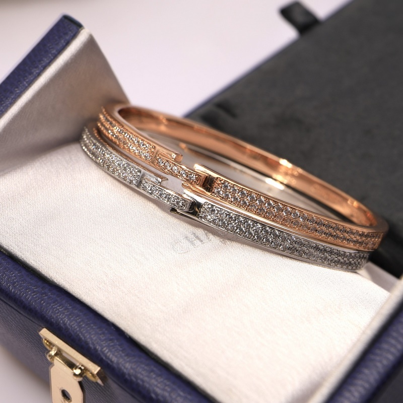 尚美手鐲  簡單演繹時尚之美 隨手拍就美的大贊 做工精緻 實拍 ，真實細節呈現