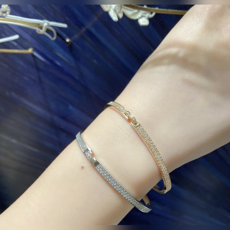 尚美手鐲  簡單演繹時尚之美 隨手拍就美的大贊 做工精緻 實拍 ，真實細節呈現