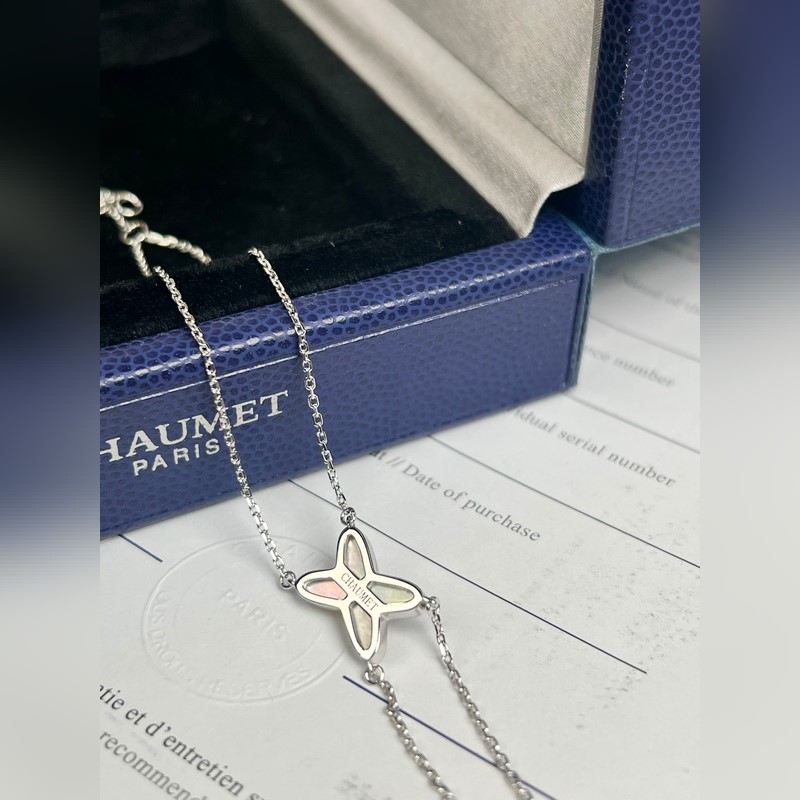 Chaumet 手鍊尚美白貝母 Liens 項鍊無愧年度最愛，Liens的設計