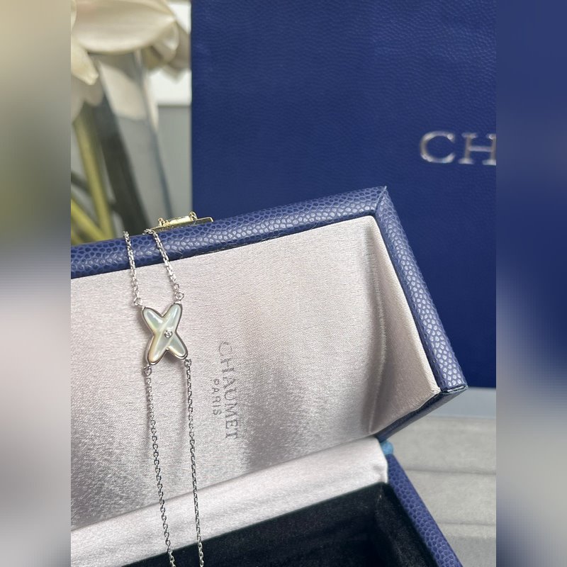 Chaumet 手鍊尚美白貝母 Liens 項鍊無愧年度最愛，Liens的設計