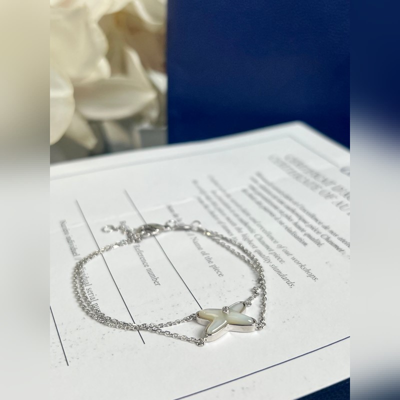 Chaumet 手鍊尚美白貝母 Liens 項鍊無愧年度最愛，Liens的設計