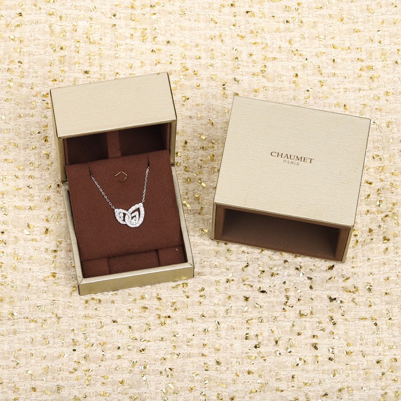 雙水滴項(xiàng)鍊， 可訂做真金真鑽版，量大咨詢(xún)客Fu作品將爪鑲與穿線粒鑲工藝相互融