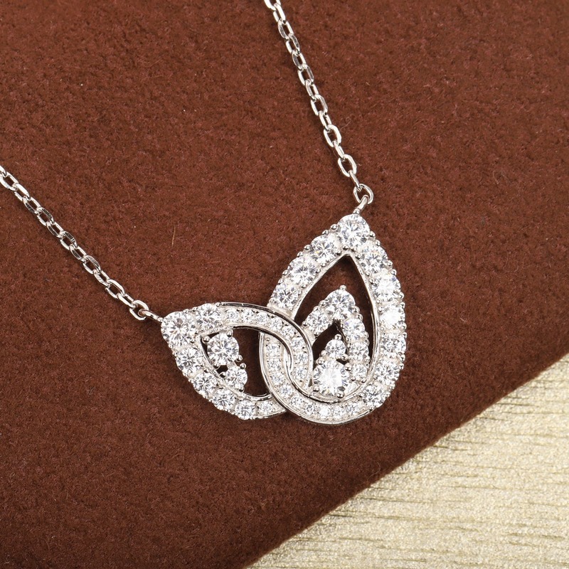 雙水滴項(xiàng)鍊， 可訂做真金真鑽版，量大咨詢(xún)客Fu作品將爪鑲與穿線粒鑲工藝相互融