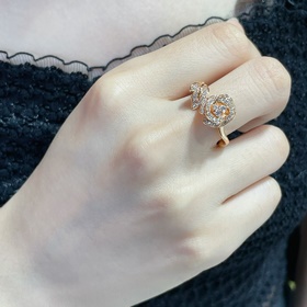 V金材質 碼數：678。迪奧玫瑰花戒指 Dior迪奧高級珠寶RoseDiorBa