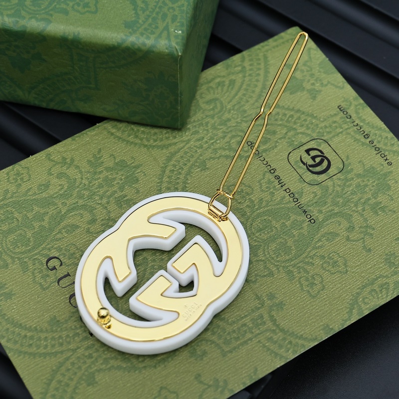 Gucci 雙G發夾 字母一字夾時髦少女必Pick的大牌發夾發飾貴族少女，名媛